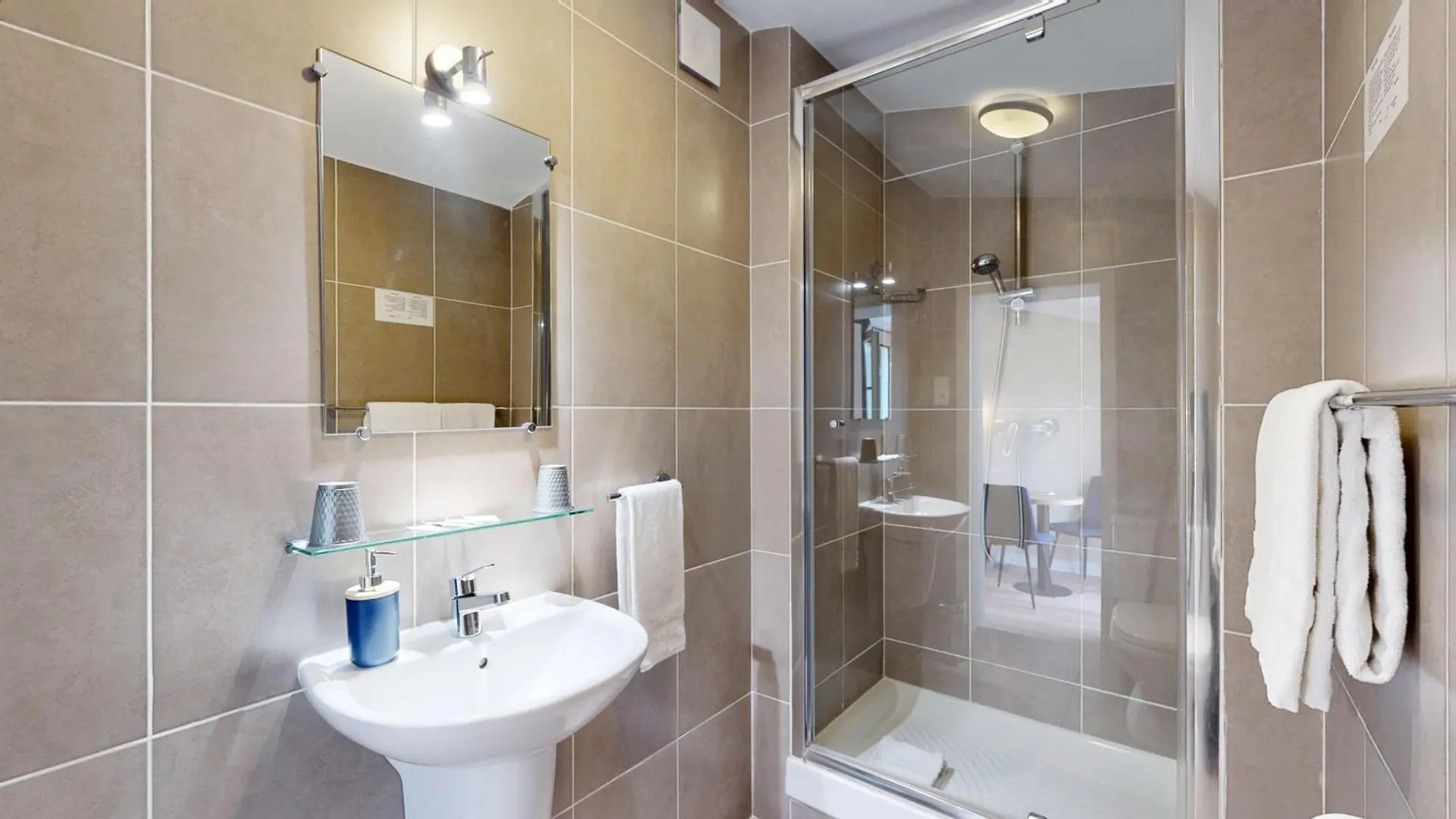 **  Hotel Solara Nice França