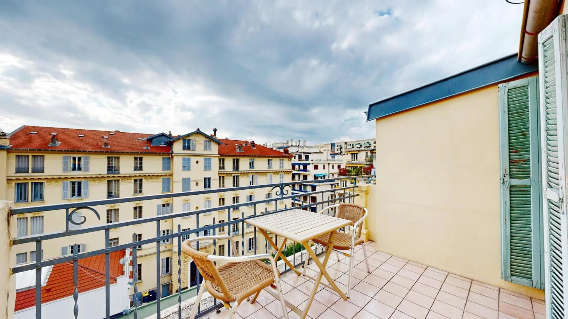 **  Hotel Solara Nice France